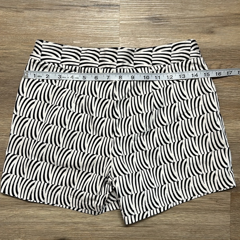 CECE Shorts - Picture 9 of 9